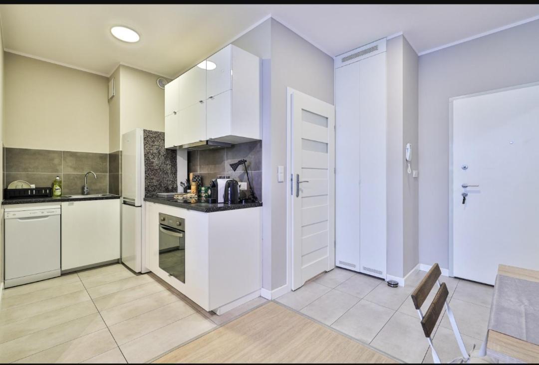 Airport Apartament Bokserska Warsawa Bagian luar foto